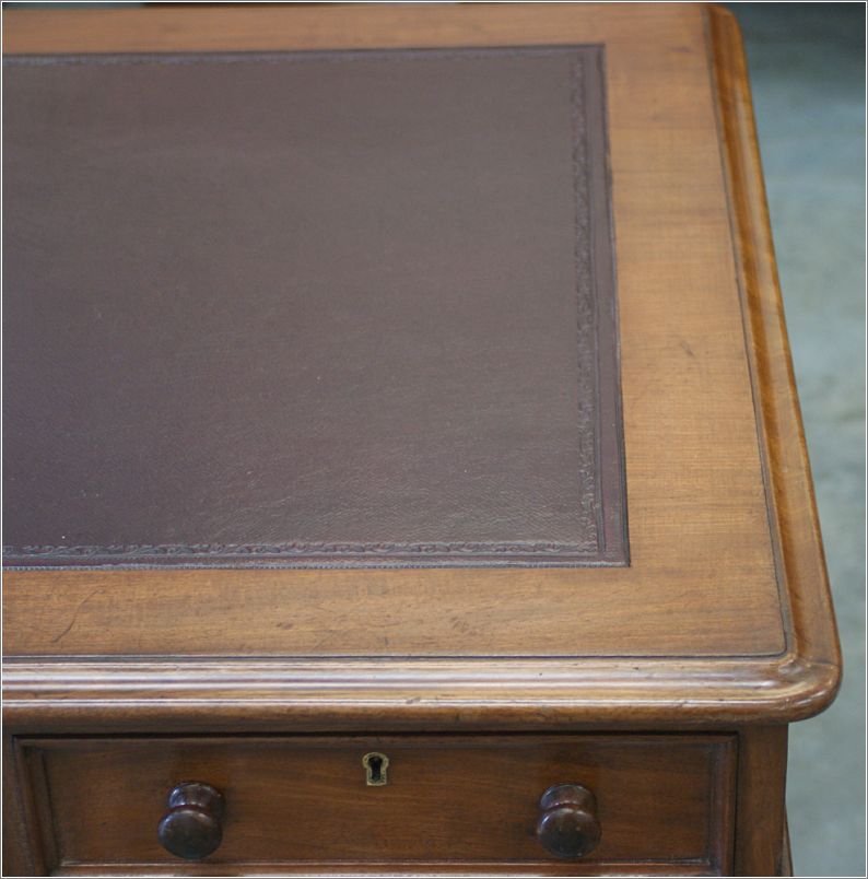 2069 Antique Victorian Mahogany Pedestal Desk (7)